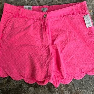 Crown &Ivy 22W Shelby style scalloped shorts NWT Neon Pink